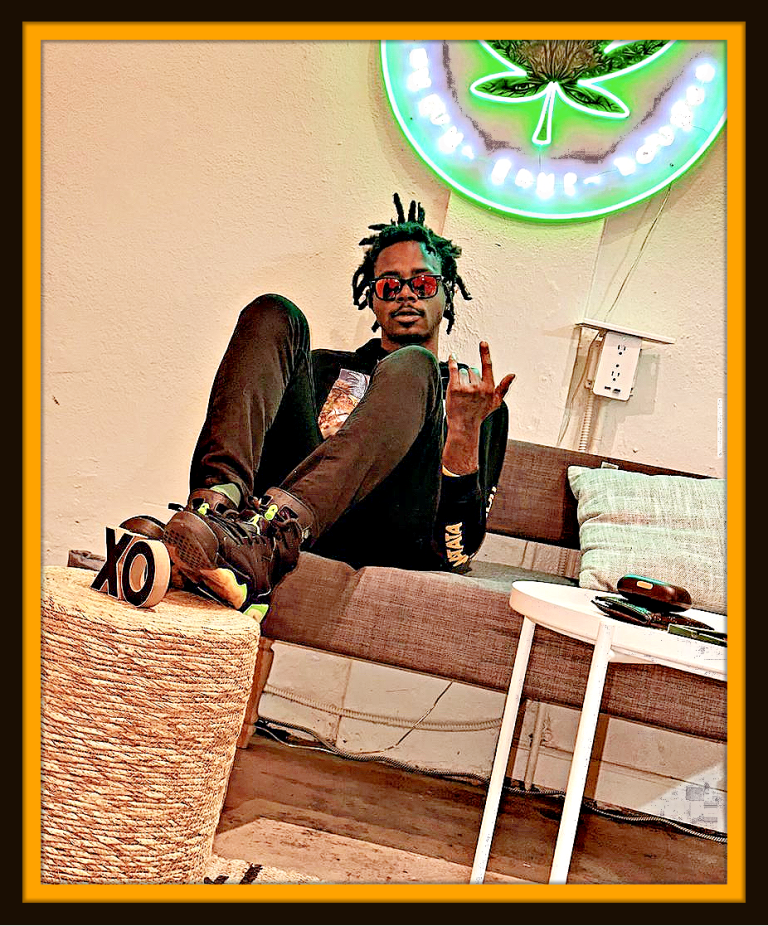 St. Louis, Missouri's Boojay Banking TBT - The Clout Magazine